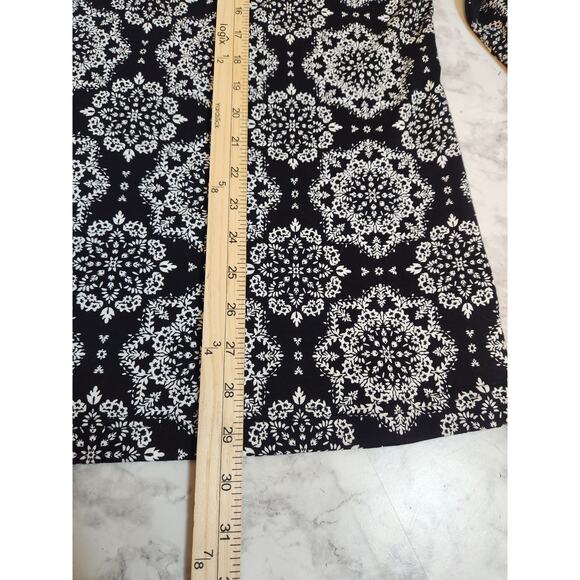 Croft & Barrow Women's Black White Medallion Print‎ Boat Neck Knit Top Size 2X - Picture 5 of 5